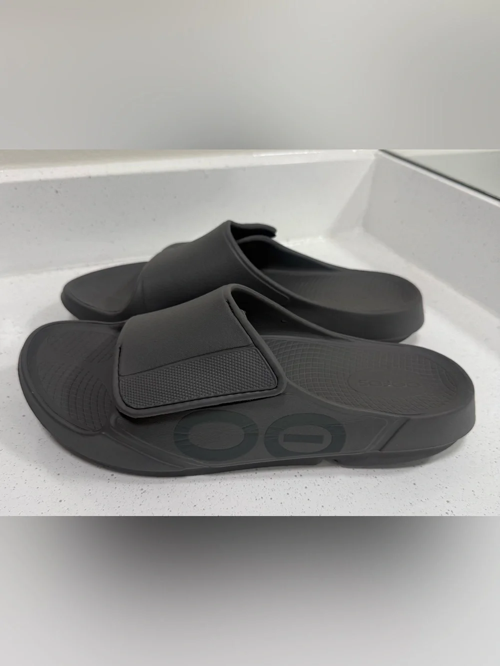 OOFOS Slide Gray Sandals